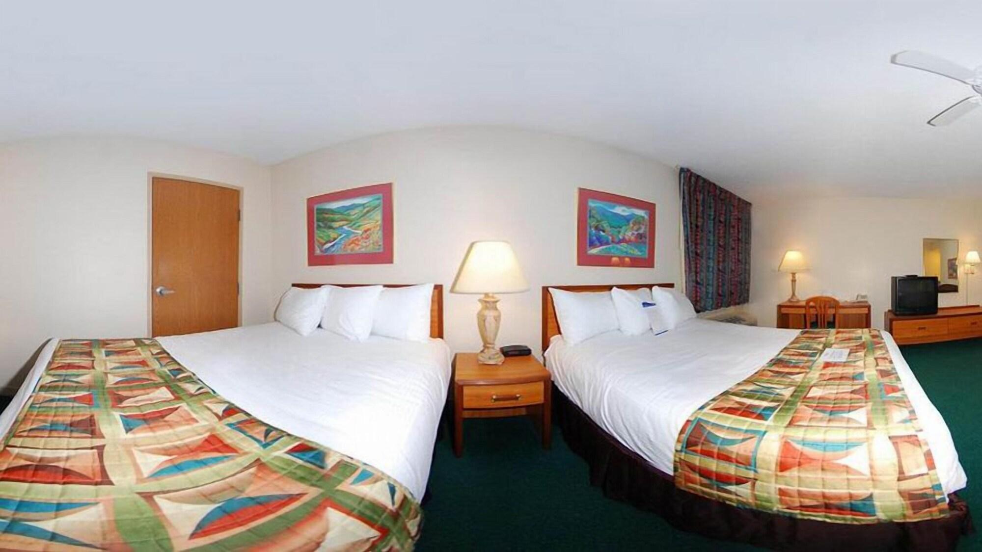 Baymont By Wyndham Sullivan Bagian luar foto