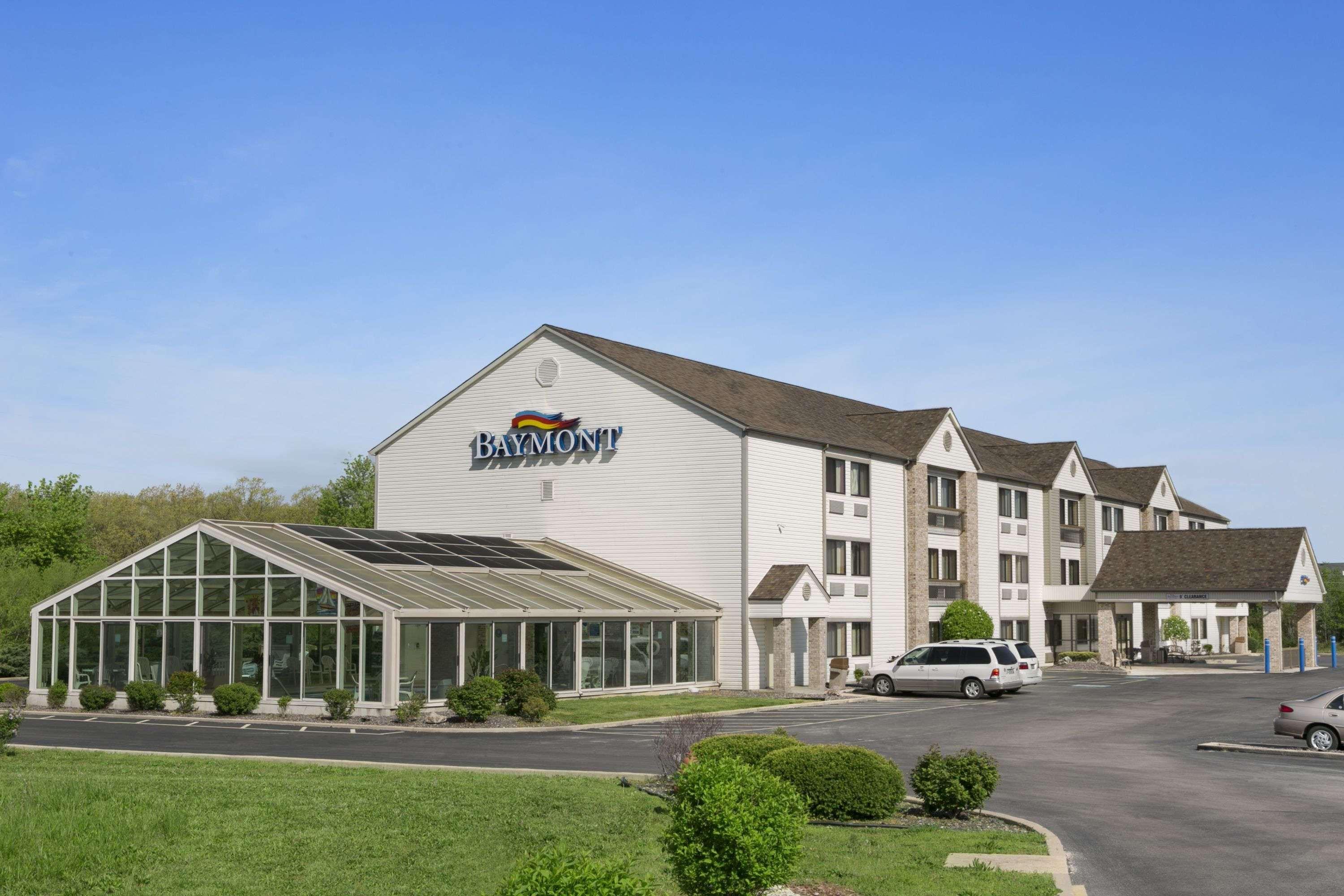 Baymont By Wyndham Sullivan Bagian luar foto